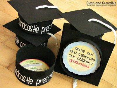 Cute graduation cap invitations! Easy to make with free printables included! // cleanandscentsible.com