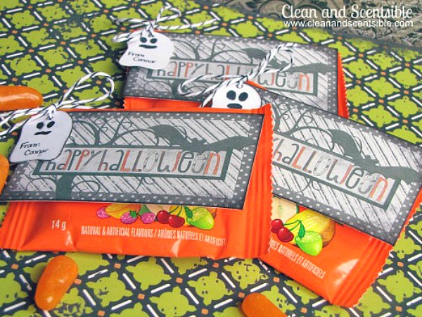Free printable Halloween tags added to packaged Halloween candy for a fun and easy Halloween treat.