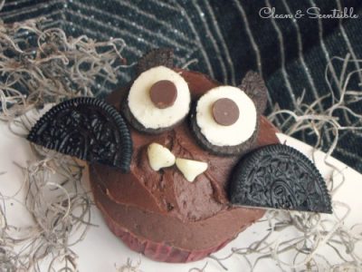 Halloween bat cupcakes - so cute!!