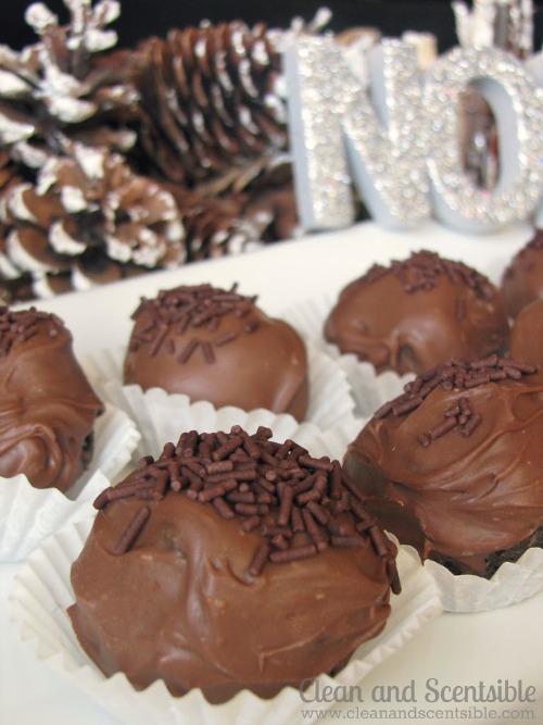 Chocolate Oreo Cheesecake Balls.  YUM!!!