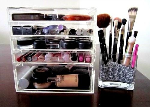 Lots of great make-up organization tips!