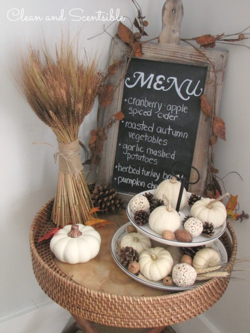 Fall and Thanksgiving Decorating - Lot of ideas to decorate your home for fall and Thanksgiving.