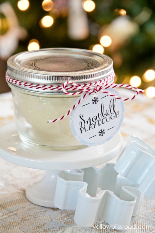 Snowball playdough recipe and printable and other Christmas inspiration ideas.