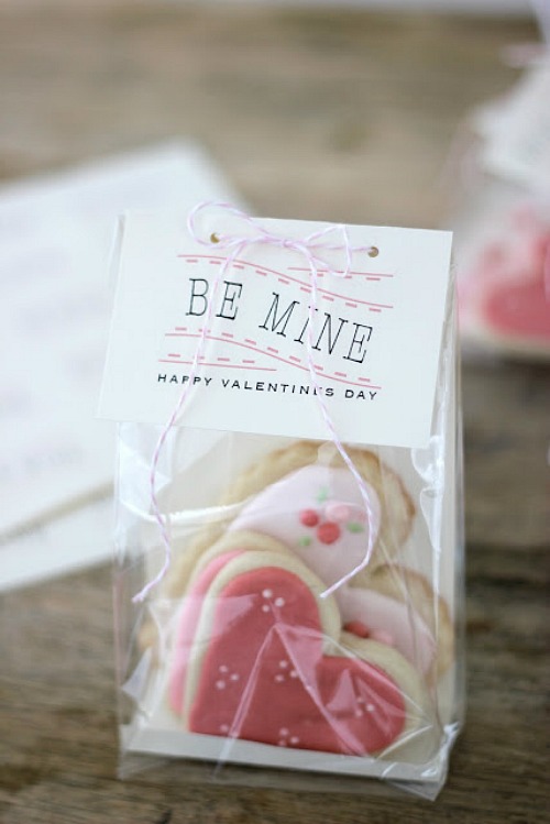 Lots of cute Valentine's Day packaging ideas and printables.