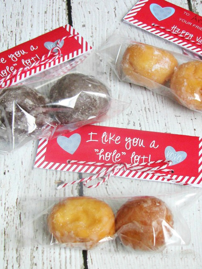 "I like you a 'hole' lot" Valentine's Day treat toppers for donut holes.