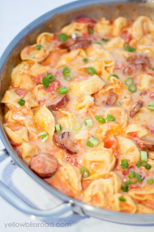 One pot meal ideas.  Quick and easy dinner recipes that the whole family will love!