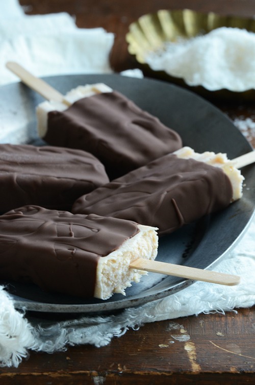 Chocolate covered toasted coconut pops and lots of other tasty popsicle ideas!