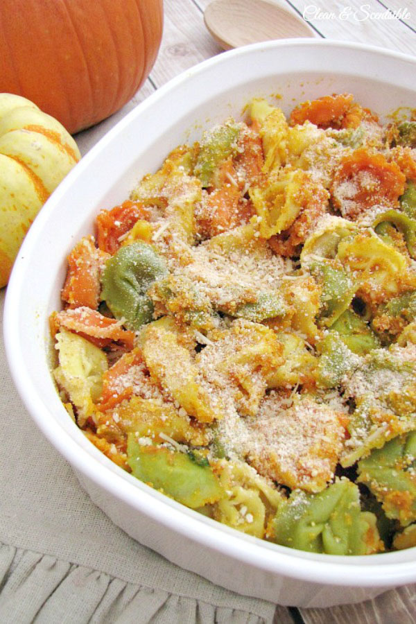 Delicious baked tortellini with a creamy pumpkin sauce.