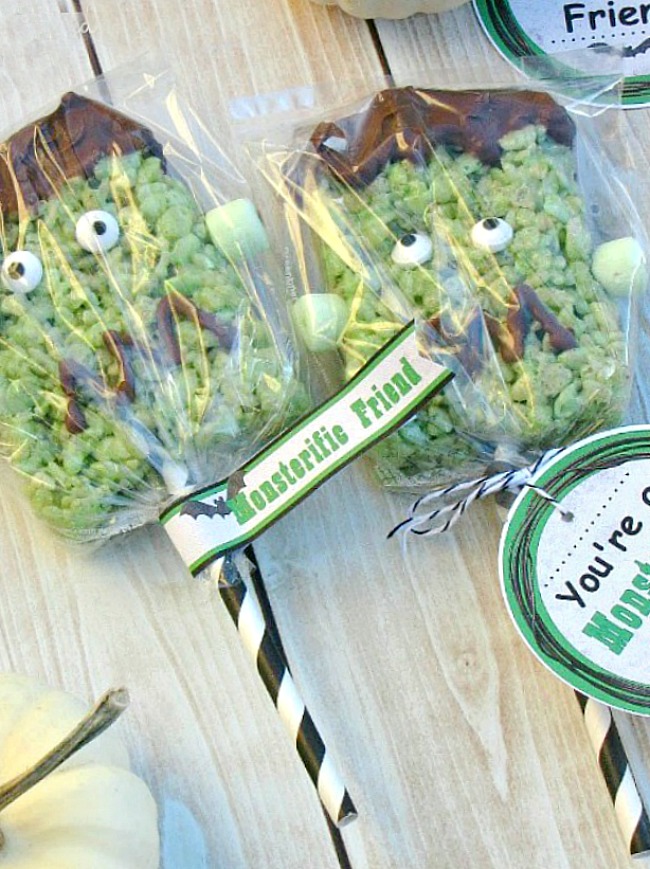 Cute Frankenstein Rice Krispie treats with free printable Halloween tags.
