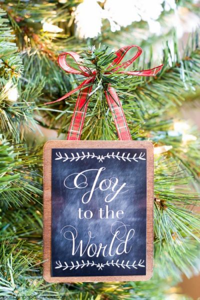 Use this cute chalkboard printable to create your own tree ornament!