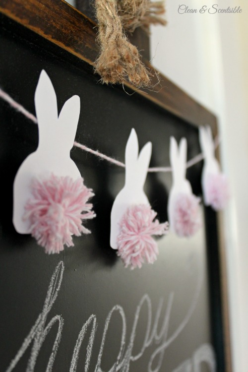 Adorable Easter bunny bunting with free template.  Love those baker's twine pom pom tails! // cleanandscentsible.com