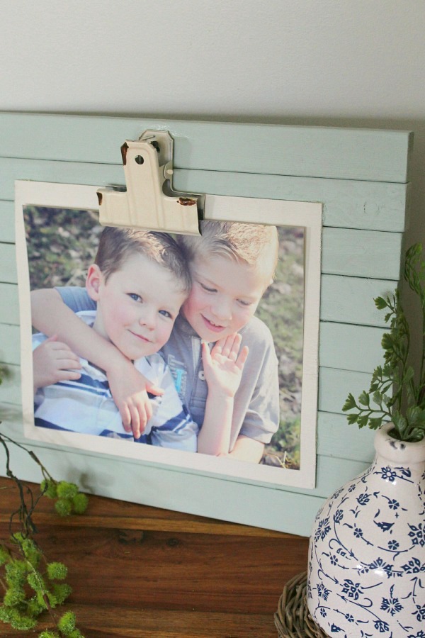 DIY Rustic Photo Frame - So easy and inexpensive to create!