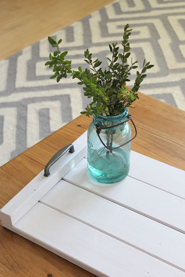 Easy DIY wooden tray tutorial. Perfect for a coffee table or serving tray!