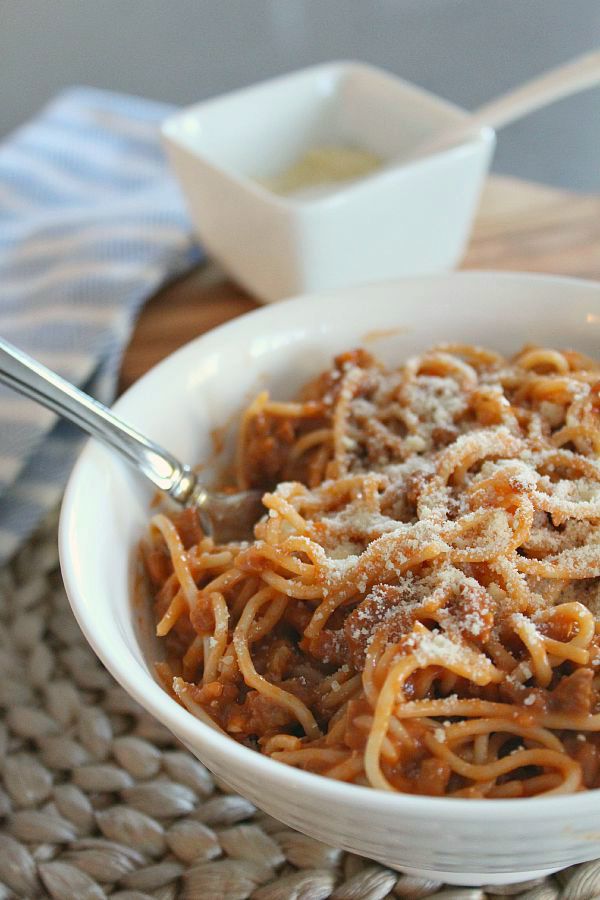 This creamy cheesy spaghetti sauce is the best out there! Simple to prepare and perfect for those busy weeknight meals!