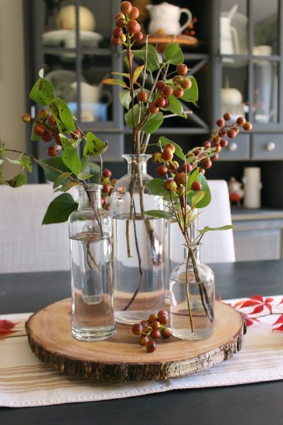 How to decorate with faux stems - a simple, inexpensive decorating idea that can be done in less than 10 minutes!