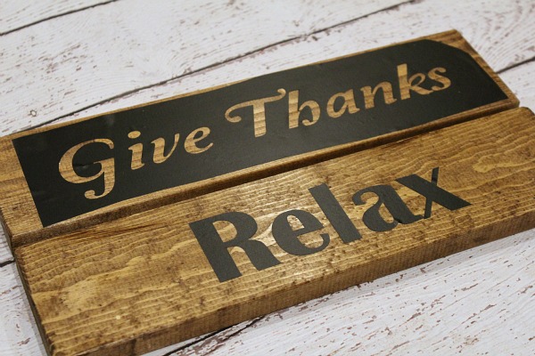 Easy tutorial for this DIY Rustic Thanksgiving Sign.