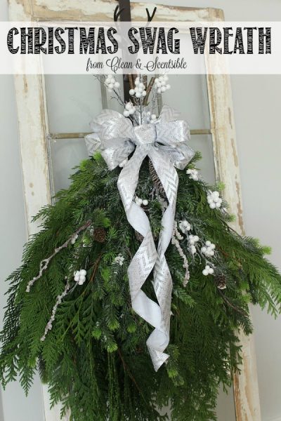 Simple DIY Christmas Wreath. This is so pretty and can be made in less than 30 minutes.