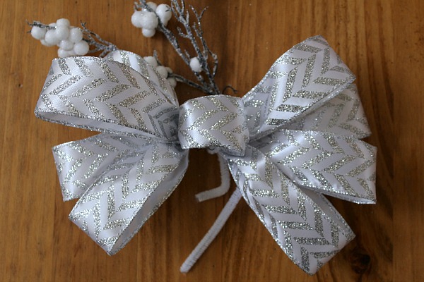 How to make a bow for a wreath.