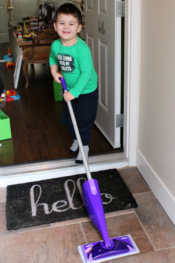 Encouraging creative play in kids with Swiffer.