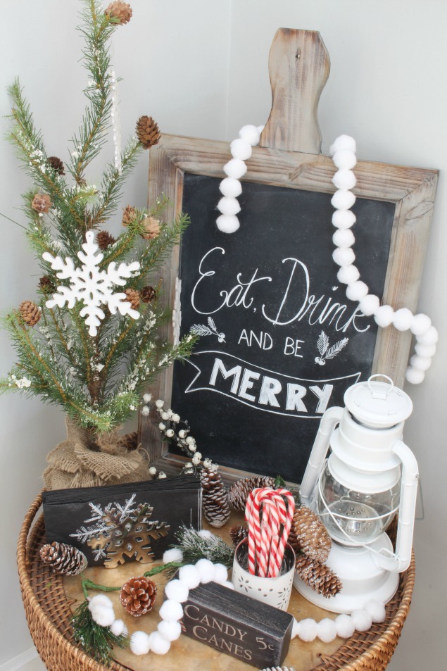 Snowy, neutral Christmas dining room. Lots of beautiful Christmas decorating ideas for your home.