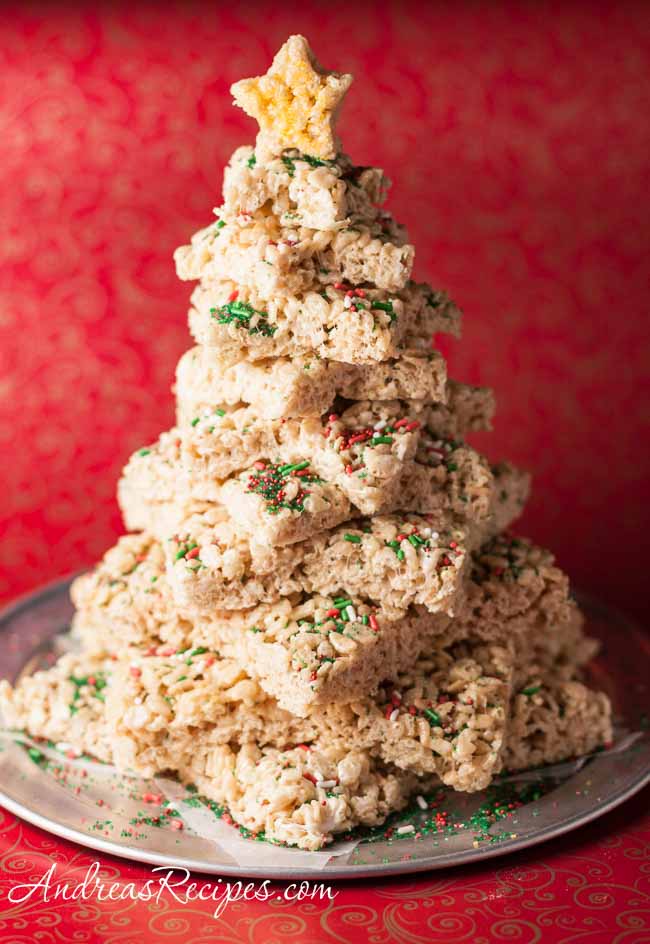 Rice Krispie Treat Tree.Quick, cute and easy Christmas Rice Krispie treats! Fun for class treats, Christmas parties or fun dessert ideas!