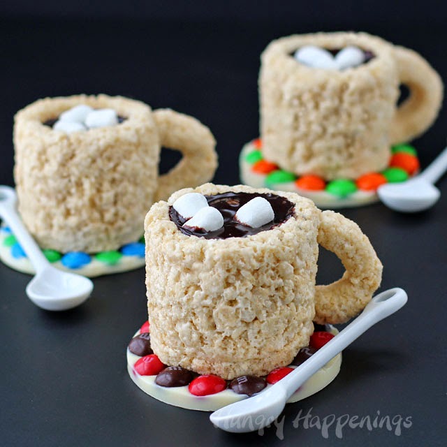 Rice Krispie Treat Cups.Quick, cute and easy Christmas Rice Krispie treats! Fun for class treats, Christmas parties or fun dessert ideas!