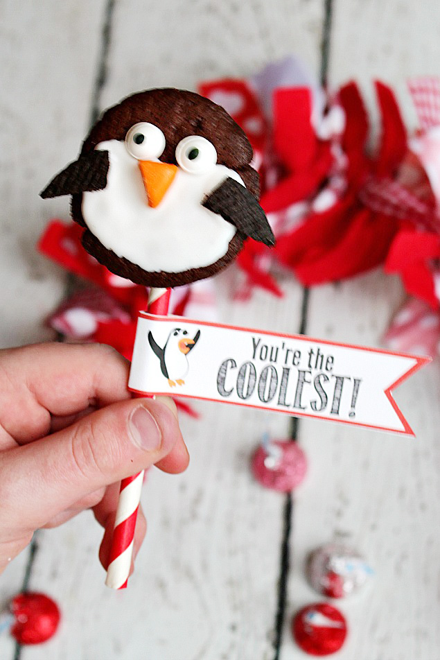 Adorable two bite brownie Valentine's Day penguin pops.