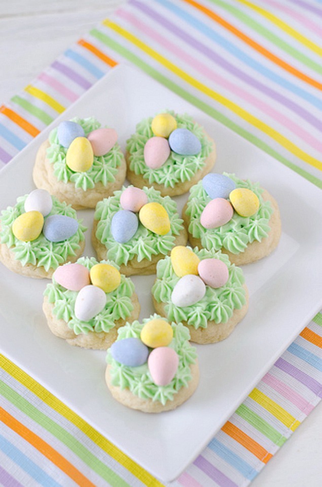 Delicious Cadbury mini-egg dessert ideas for Easter. I can't get enough of these!