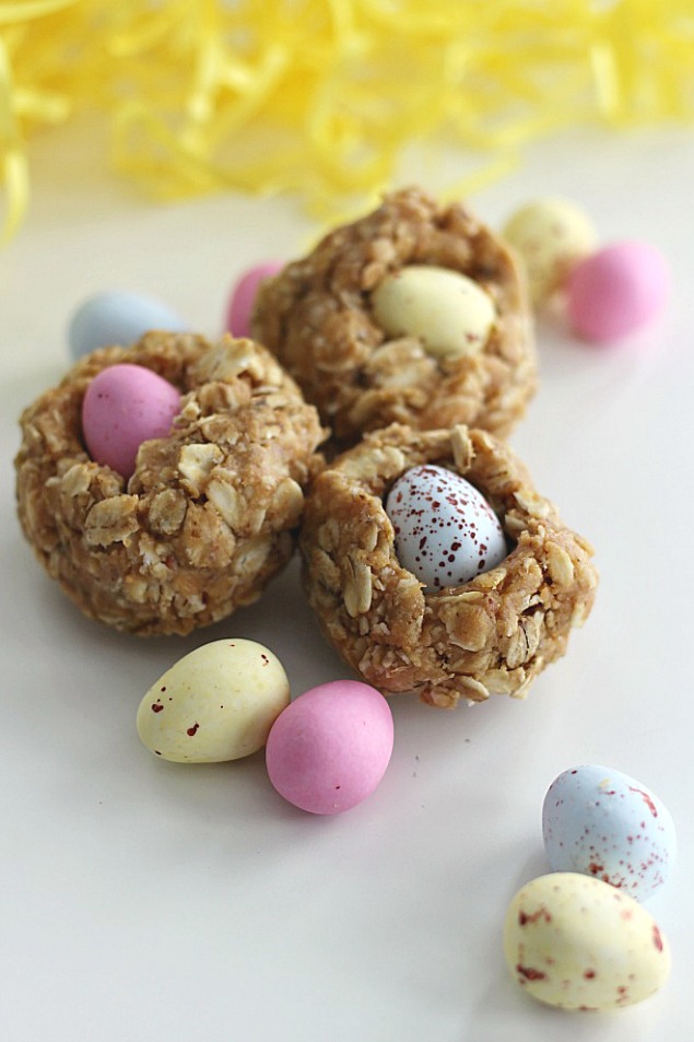 Delicious Cadbury mini-egg dessert ideas for Easter. I can't get enough of these!