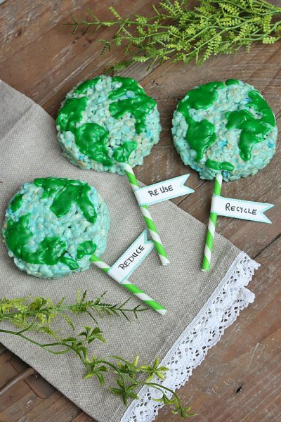 Celebrate Earth Day everyday with these fun Earth Rice Krispie pops.