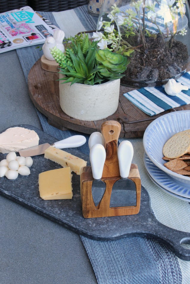 Beautiful summer backyard patio ideas. Take your living space outdoors!
