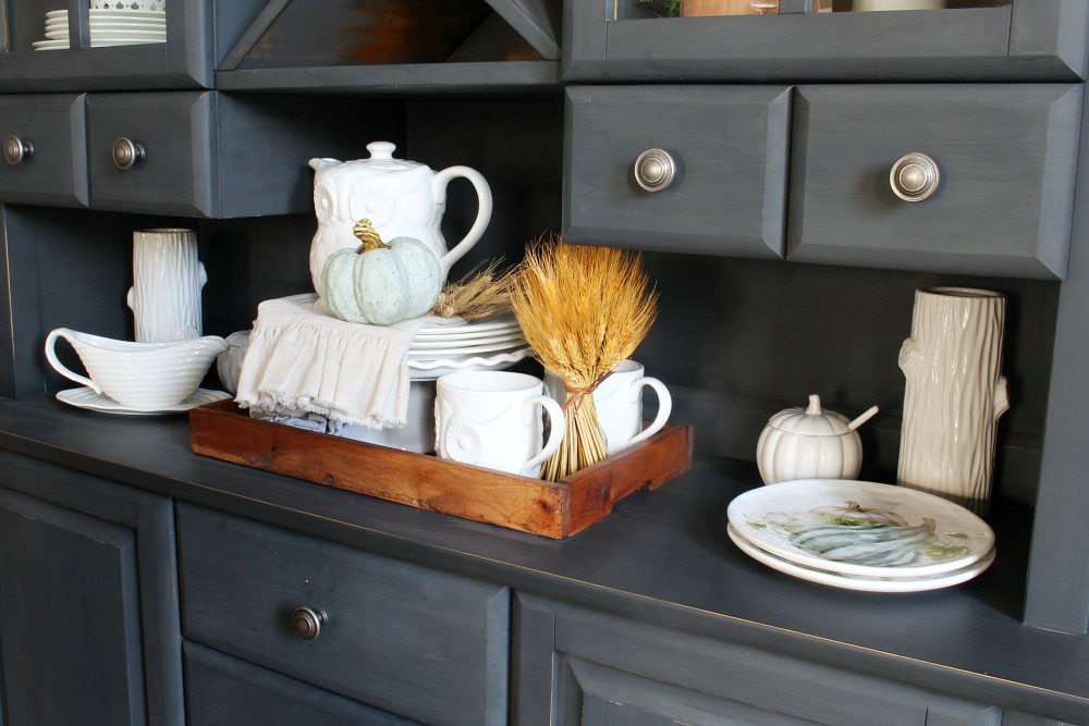 Fall home tour. Farmhouse style dining room with more muted colors and a pop of blue.