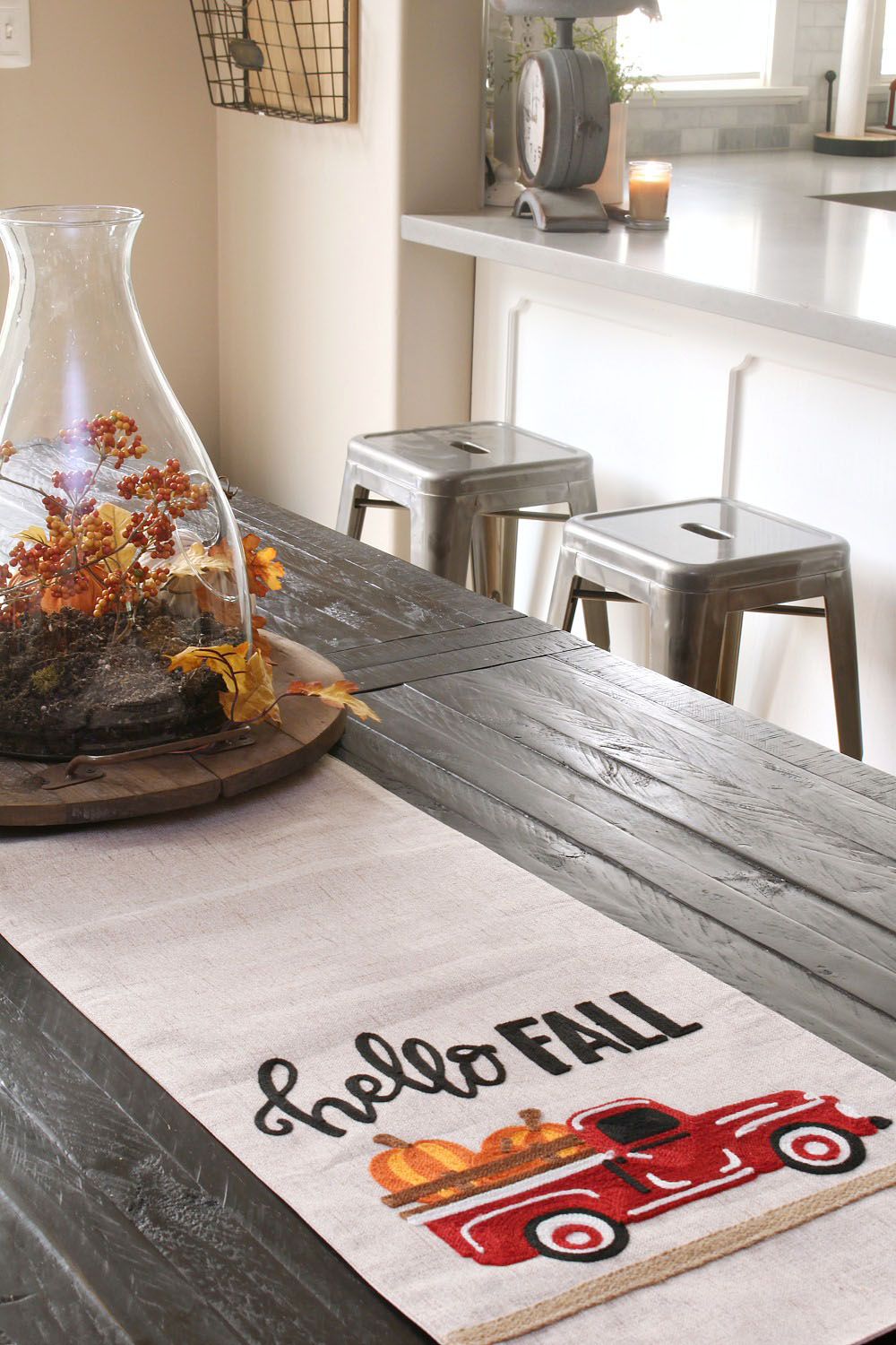 Fall kitchen decorating ideas. This is such a cute farmtruck table runner!