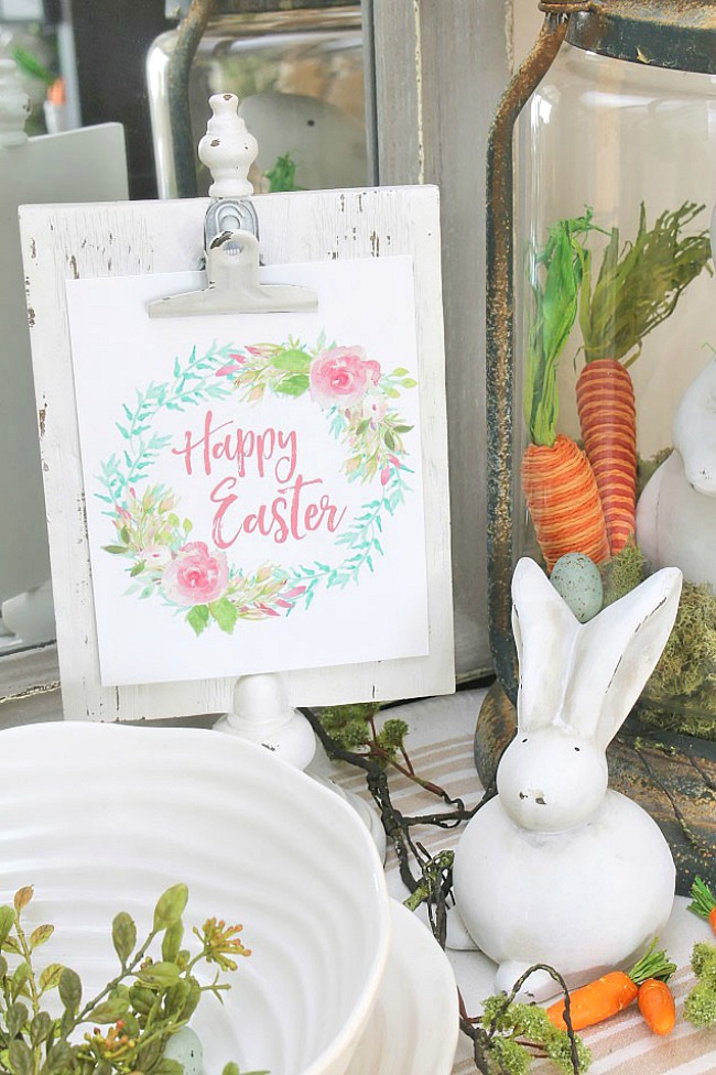 Free Happy Easter printable with flower wreath.