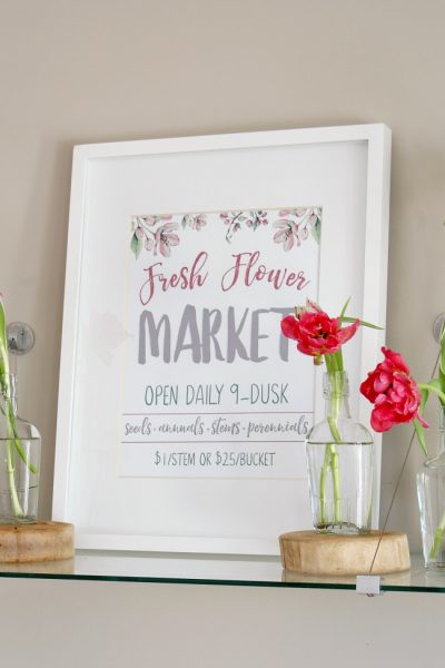 Fresh Flower Market free spring printable with simple fresh flower display in glass bottles.