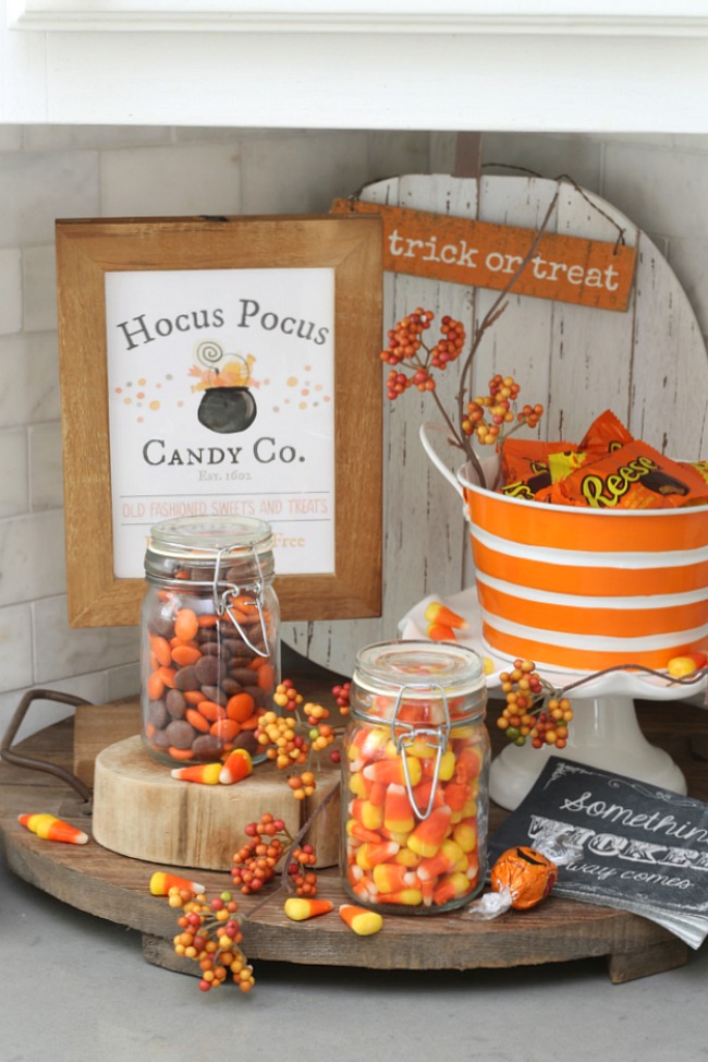 Hocus Pocus Free Halloween Printable para usar em uma divertida caixa de doces de Halloween.