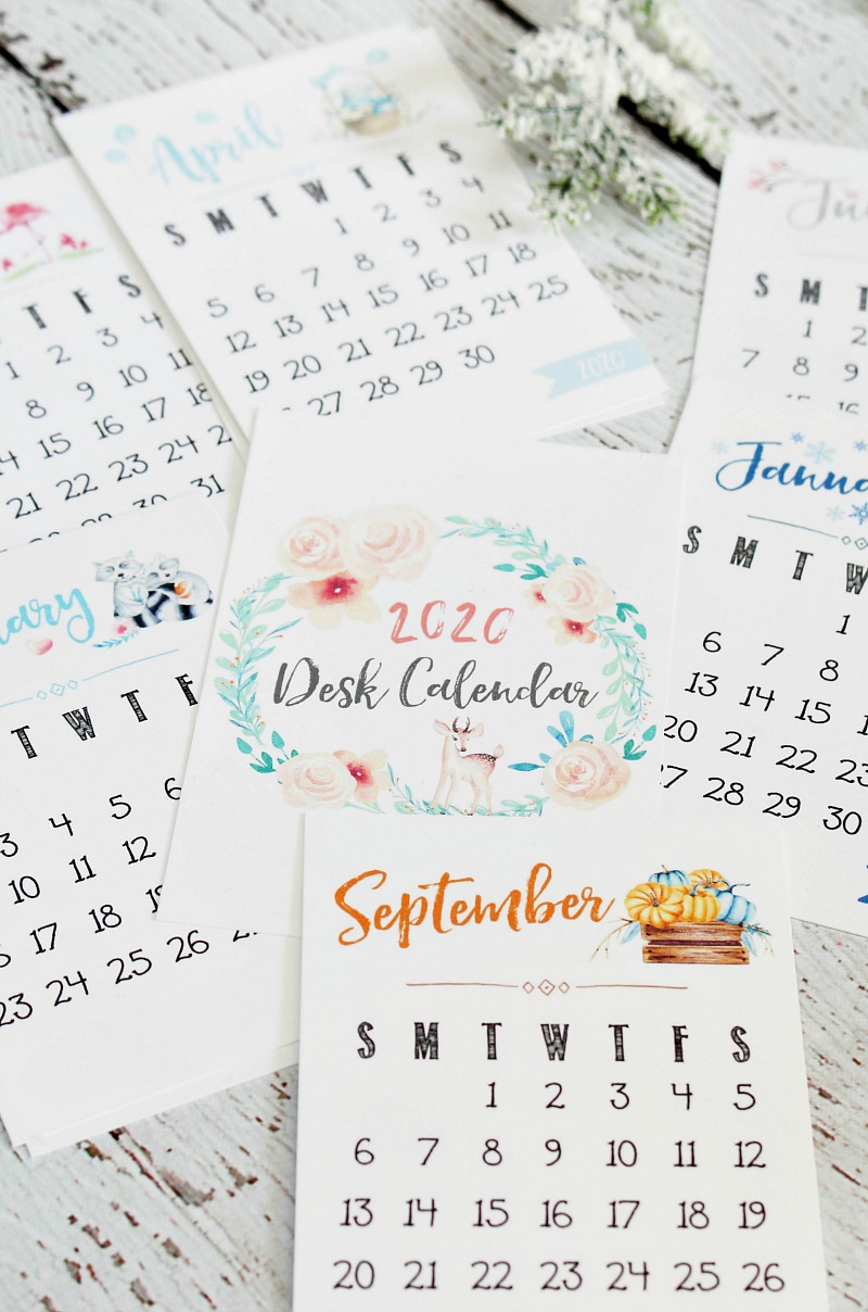Free printable 2020 desktop calendar with watercolor designs