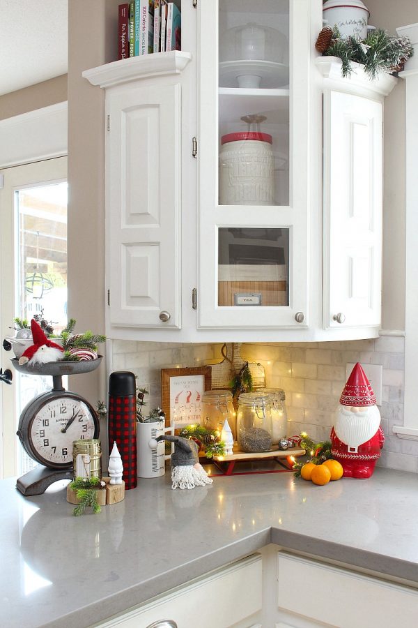 Christmas Kitchen Decor Ideas Clean and Scentsible