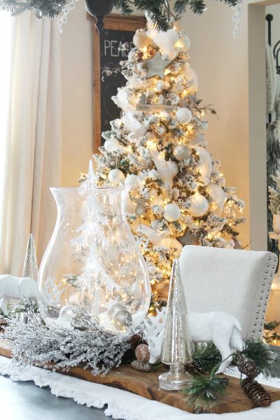 Christmas Dining Room Decor - Clean and Scentsible