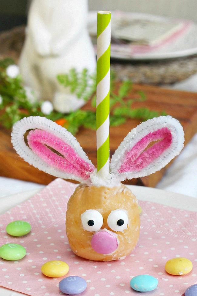 Cute Easter bunny donut holes for an Easter tablescape.