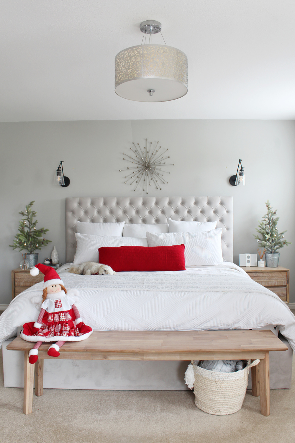 Red and white Christmas bedroom decor.