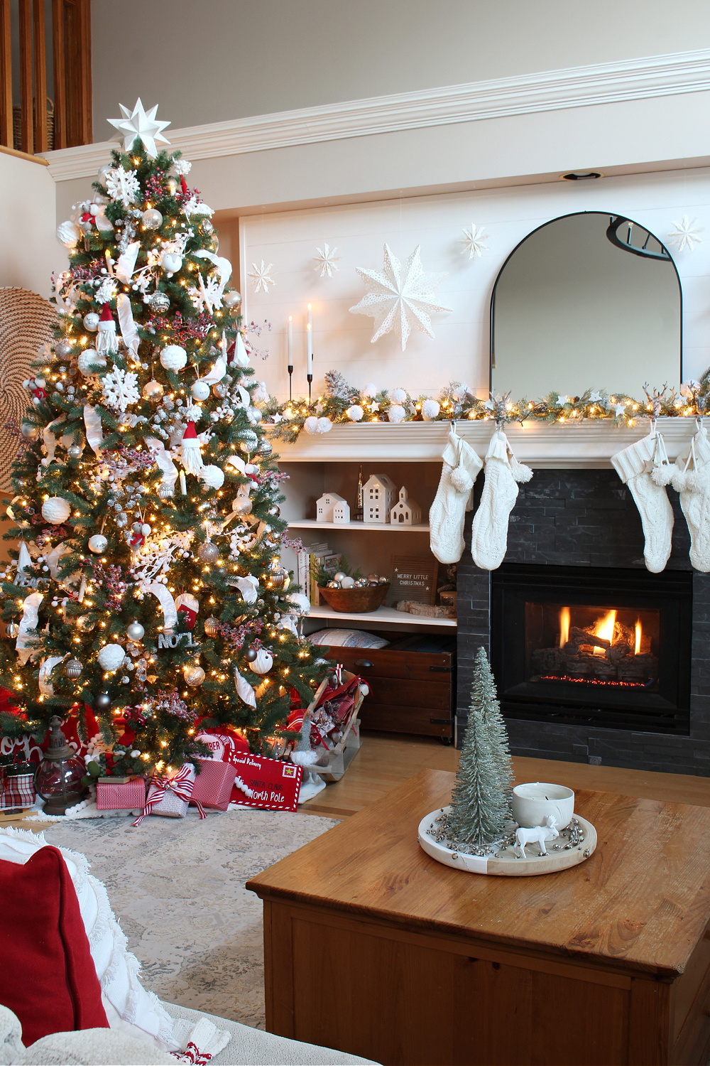 Christmas family room with winter wonderful Christmas mantel.