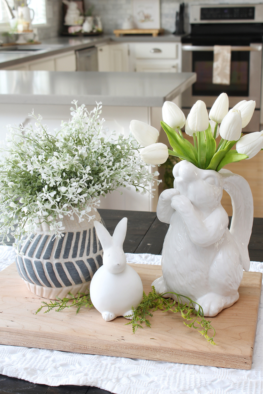 Simple Easter centerpiece with bunnies.