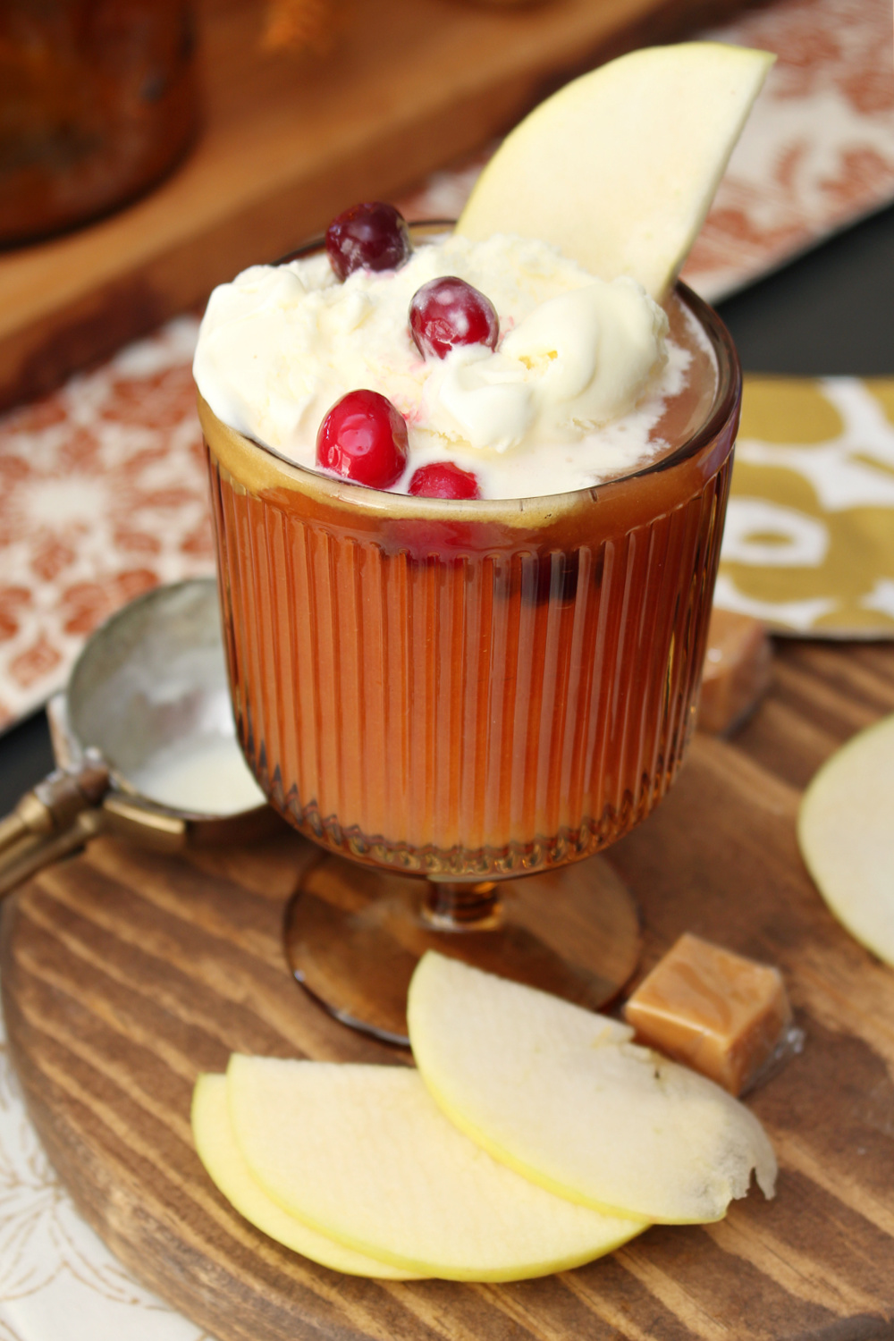 apple cider fall punch float